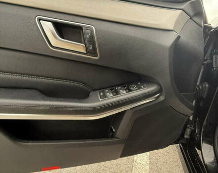 Черный Мерседес Е-Класс, объемом двигателя 2 л и пробегом 329 тыс. км за 13900 $, фото 9 на Automoto.ua