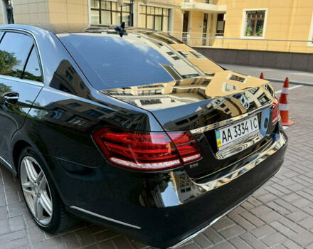 Чорний Мерседес Е-Клас, об'ємом двигуна 3 л та пробігом 303 тис. км за 16000 $, фото 4 на Automoto.ua
