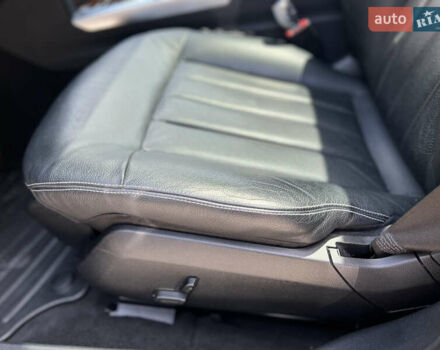 Черный Мерседес Е-Класс, объемом двигателя 2.2 л и пробегом 220 тыс. км за 17000 $, фото 10 на Automoto.ua