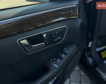 Черный Мерседес Е-Класс, объемом двигателя 2.14 л и пробегом 254 тыс. км за 18200 $, фото 21 на Automoto.ua