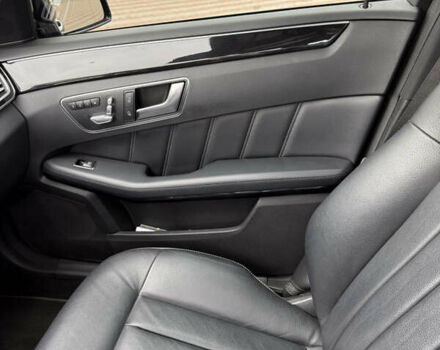 Черный Мерседес Е-Класс, объемом двигателя 2.2 л и пробегом 203 тыс. км за 19000 $, фото 4 на Automoto.ua