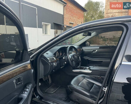 Черный Мерседес Е-Класс, объемом двигателя 2.14 л и пробегом 305 тыс. км за 14700 $, фото 9 на Automoto.ua