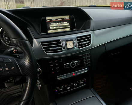 Черный Мерседес Е-Класс, объемом двигателя 2.2 л и пробегом 257 тыс. км за 19500 $, фото 23 на Automoto.ua