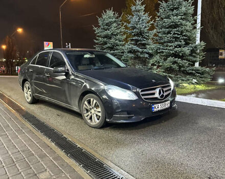 Черный Мерседес Е-Класс, объемом двигателя 2.14 л и пробегом 260 тыс. км за 13600 $, фото 1 на Automoto.ua