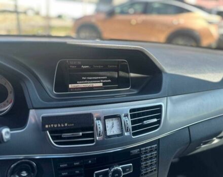 Черный Мерседес Е-Класс, объемом двигателя 2.2 л и пробегом 250 тыс. км за 18500 $, фото 12 на Automoto.ua