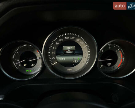 Черный Мерседес Е-Класс, объемом двигателя 2.2 л и пробегом 257 тыс. км за 19500 $, фото 22 на Automoto.ua