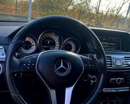 Черный Мерседес Е-Класс, объемом двигателя 2.2 л и пробегом 452 тыс. км за 15500 $, фото 18 на Automoto.ua