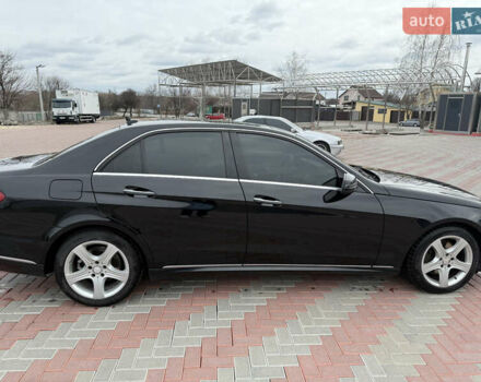 Черный Мерседес Е-Класс, объемом двигателя 2.2 л и пробегом 203 тыс. км за 19000 $, фото 12 на Automoto.ua