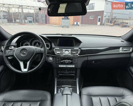 Черный Мерседес Е-Класс, объемом двигателя 2.2 л и пробегом 203 тыс. км за 19000 $, фото 11 на Automoto.ua