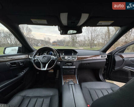 Черный Мерседес Е-Класс, объемом двигателя 3 л и пробегом 124 тыс. км за 22000 $, фото 16 на Automoto.ua
