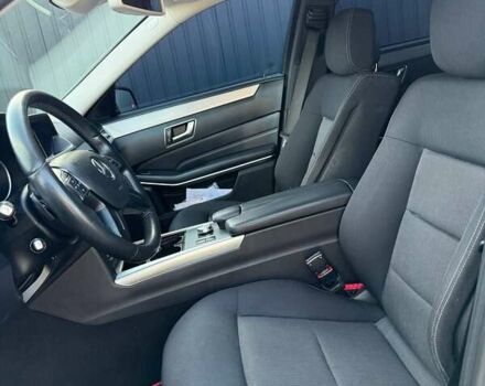 Черный Мерседес Е-Класс, объемом двигателя 3 л и пробегом 237 тыс. км за 22500 $, фото 17 на Automoto.ua