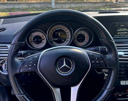 Черный Мерседес Е-Класс, объемом двигателя 2.2 л и пробегом 452 тыс. км за 15500 $, фото 17 на Automoto.ua