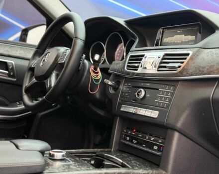 Чорний Мерседес Е-Клас, об'ємом двигуна 2.1 л та пробігом 246 тис. км за 16499 $, фото 10 на Automoto.ua