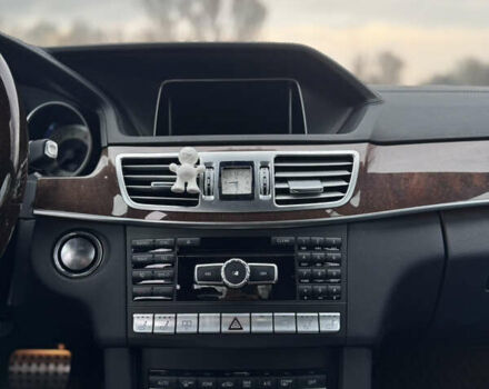 Черный Мерседес Е-Класс, объемом двигателя 3 л и пробегом 124 тыс. км за 22000 $, фото 21 на Automoto.ua