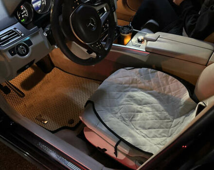 Черный Мерседес Е-Класс, объемом двигателя 2.14 л и пробегом 260 тыс. км за 13600 $, фото 3 на Automoto.ua