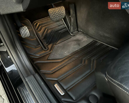 Черный Мерседес Е-Класс, объемом двигателя 2.2 л и пробегом 257 тыс. км за 19500 $, фото 26 на Automoto.ua