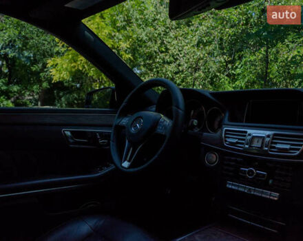 Черный Мерседес Е-Класс, объемом двигателя 3 л и пробегом 172 тыс. км за 23999 $, фото 39 на Automoto.ua