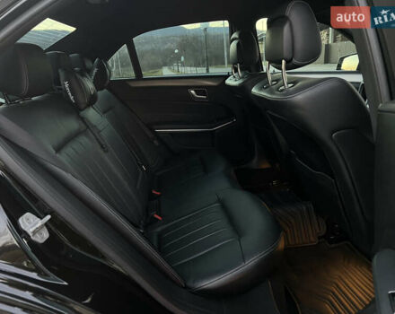 Черный Мерседес Е-Класс, объемом двигателя 2.2 л и пробегом 257 тыс. км за 19500 $, фото 30 на Automoto.ua