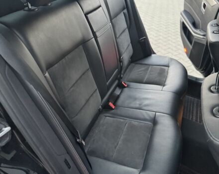 Черный Мерседес Е-Класс, объемом двигателя 2.1 л и пробегом 289 тыс. км за 17500 $, фото 16 на Automoto.ua