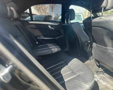 Черный Мерседес Е-Класс, объемом двигателя 2.2 л и пробегом 250 тыс. км за 18500 $, фото 19 на Automoto.ua