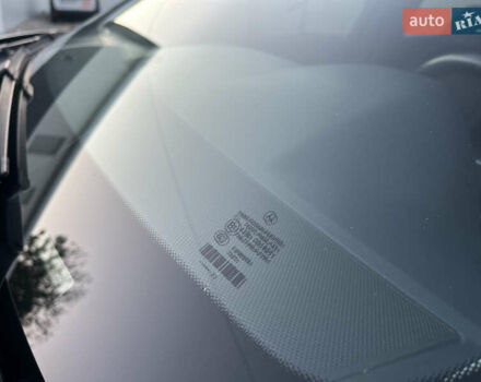 Черный Мерседес Е-Класс, объемом двигателя 2.14 л и пробегом 305 тыс. км за 14700 $, фото 3 на Automoto.ua