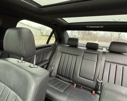 Черный Мерседес Е-Класс, объемом двигателя 2.2 л и пробегом 203 тыс. км за 19000 $, фото 7 на Automoto.ua