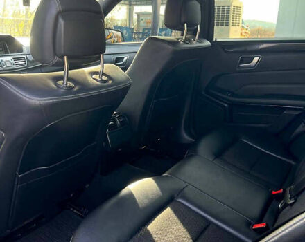 Черный Мерседес Е-Класс, объемом двигателя 2.2 л и пробегом 452 тыс. км за 15500 $, фото 22 на Automoto.ua