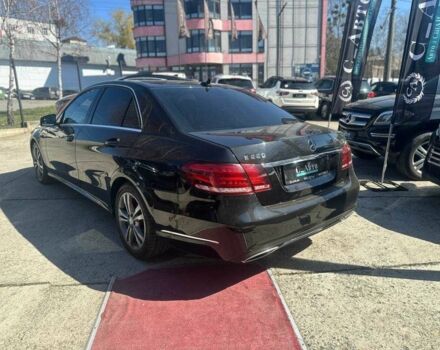 Черный Мерседес Е-Класс, объемом двигателя 2.2 л и пробегом 250 тыс. км за 18500 $, фото 2 на Automoto.ua