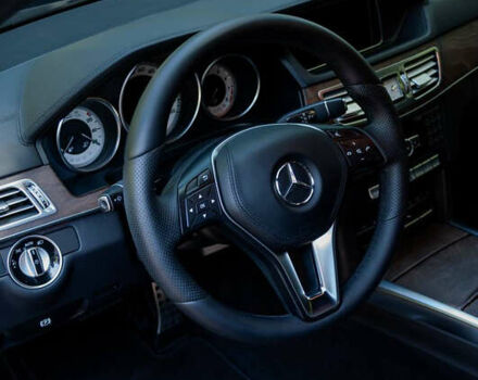 Черный Мерседес Е-Класс, объемом двигателя 3 л и пробегом 172 тыс. км за 23999 $, фото 52 на Automoto.ua