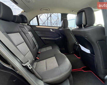 Чорний Мерседес Е-Клас, об'ємом двигуна 2.99 л та пробігом 239 тис. км за 21800 $, фото 21 на Automoto.ua