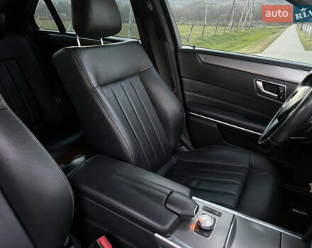 Черный Мерседес Е-Класс, объемом двигателя 2.2 л и пробегом 257 тыс. км за 19500 $, фото 32 на Automoto.ua