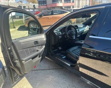 Черный Мерседес Е-Класс, объемом двигателя 2.2 л и пробегом 250 тыс. км за 18500 $, фото 6 на Automoto.ua