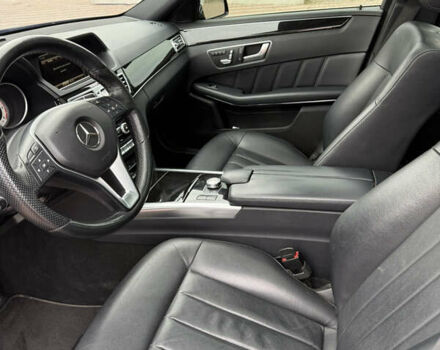 Черный Мерседес Е-Класс, объемом двигателя 2.2 л и пробегом 203 тыс. км за 19000 $, фото 3 на Automoto.ua