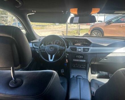 Черный Мерседес Е-Класс, объемом двигателя 2.2 л и пробегом 250 тыс. км за 18500 $, фото 17 на Automoto.ua