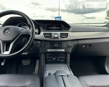 Чорний Мерседес Е-Клас, об'ємом двигуна 2.2 л та пробігом 356 тис. км за 17500 $, фото 58 на Automoto.ua