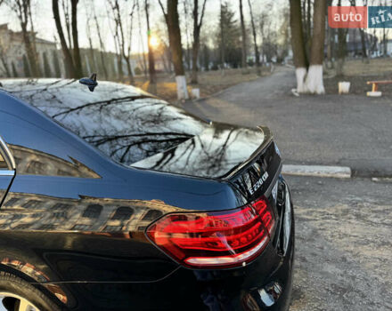 Черный Мерседес Е-Класс, объемом двигателя 2.14 л и пробегом 267 тыс. км за 17000 $, фото 29 на Automoto.ua