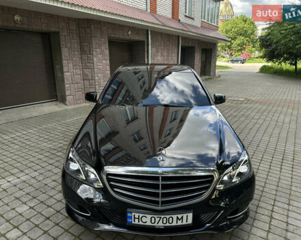 Черный Мерседес Е-Класс, объемом двигателя 2.1 л и пробегом 277 тыс. км за 19000 $, фото 11 на Automoto.ua
