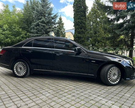 Черный Мерседес Е-Класс, объемом двигателя 2.1 л и пробегом 277 тыс. км за 19000 $, фото 3 на Automoto.ua