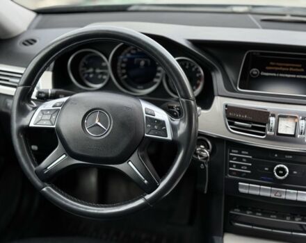 Черный Мерседес Е-Класс, объемом двигателя 2 л и пробегом 296 тыс. км за 13200 $, фото 7 на Automoto.ua