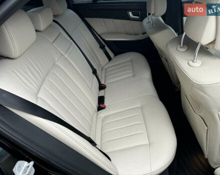 Черный Мерседес Е-Класс, объемом двигателя 2.14 л и пробегом 140 тыс. км за 11000 $, фото 18 на Automoto.ua