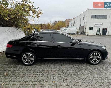 Черный Мерседес Е-Класс, объемом двигателя 2.14 л и пробегом 140 тыс. км за 11000 $, фото 25 на Automoto.ua