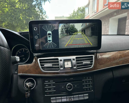 Черный Мерседес Е-Класс, объемом двигателя 2.1 л и пробегом 277 тыс. км за 19000 $, фото 26 на Automoto.ua