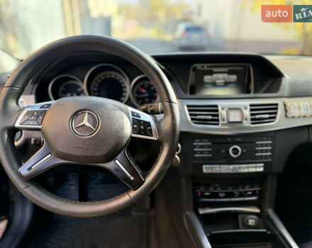 Черный Мерседес Е-Класс, объемом двигателя 2.2 л и пробегом 210 тыс. км за 15900 $, фото 17 на Automoto.ua