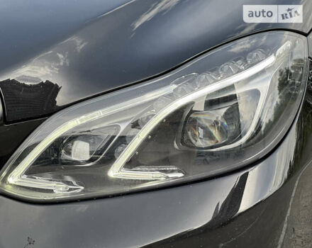 Чорний Мерседес Е-Клас, об'ємом двигуна 2.2 л та пробігом 356 тис. км за 17500 $, фото 16 на Automoto.ua