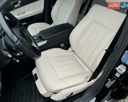 Черный Мерседес Е-Класс, объемом двигателя 2.14 л и пробегом 140 тыс. км за 11000 $, фото 8 на Automoto.ua