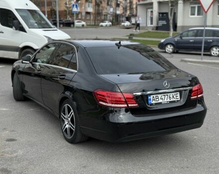Черный Мерседес Е-Класс, объемом двигателя 2 л и пробегом 296 тыс. км за 13200 $, фото 5 на Automoto.ua