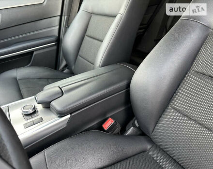 Чорний Мерседес Е-Клас, об'ємом двигуна 2.2 л та пробігом 356 тис. км за 17500 $, фото 46 на Automoto.ua