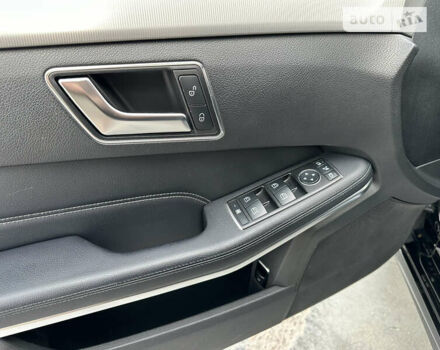 Чорний Мерседес Е-Клас, об'ємом двигуна 2.2 л та пробігом 356 тис. км за 17500 $, фото 30 на Automoto.ua