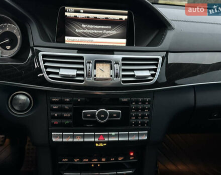 Черный Мерседес Е-Класс, объемом двигателя 3 л и пробегом 156 тыс. км за 23500 $, фото 24 на Automoto.ua
