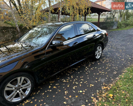 Черный Мерседес Е-Класс, объемом двигателя 2.2 л и пробегом 210 тыс. км за 15900 $, фото 4 на Automoto.ua